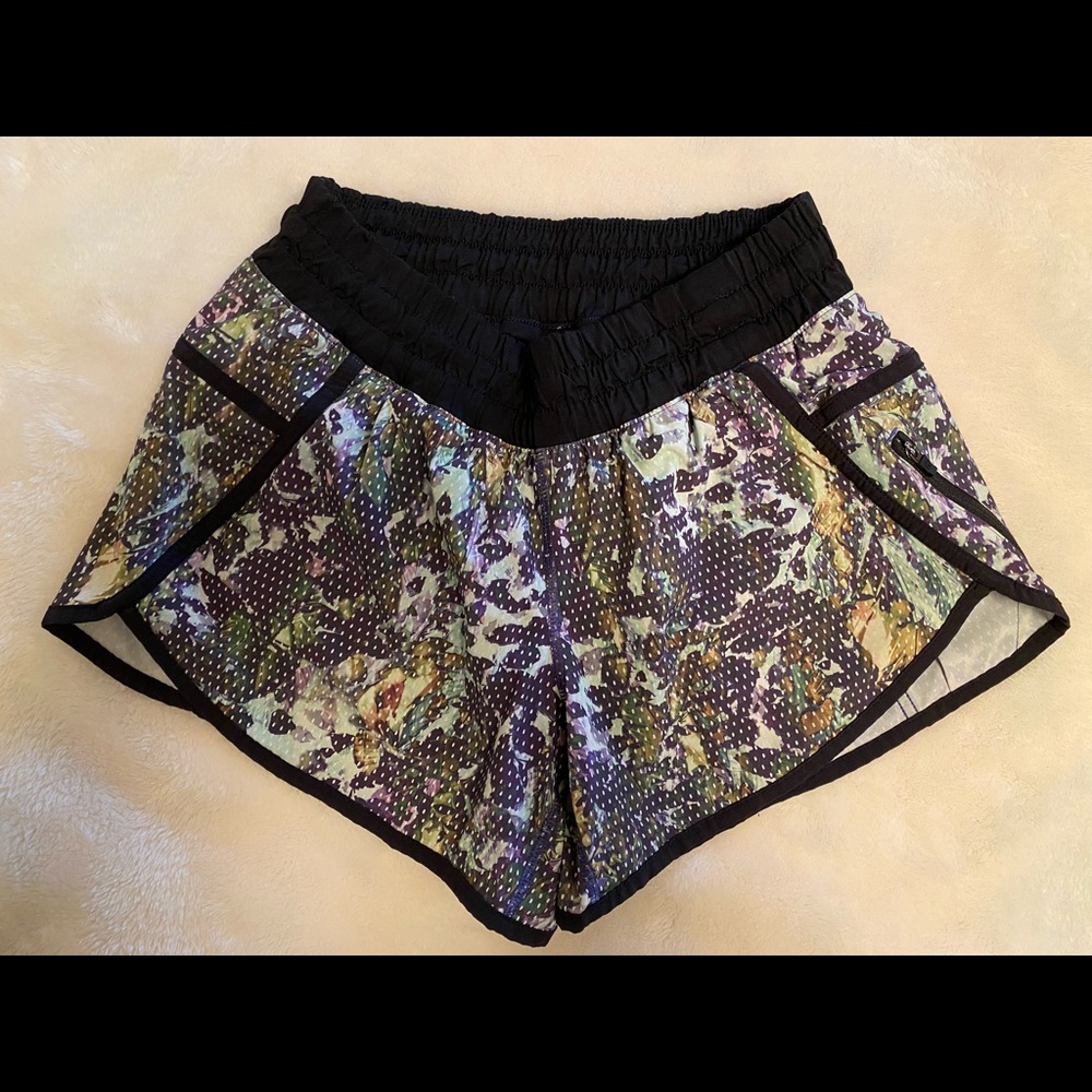 4” Lulu lemon shirts multi colored size 6